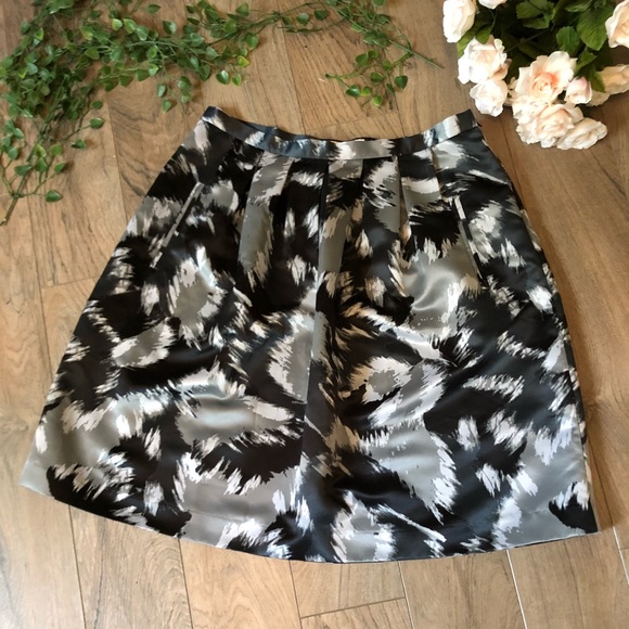 MICHAEL Michael Kors Dresses & Skirts - Michael Kors Pleated Skirt 12 Black Grey Mini